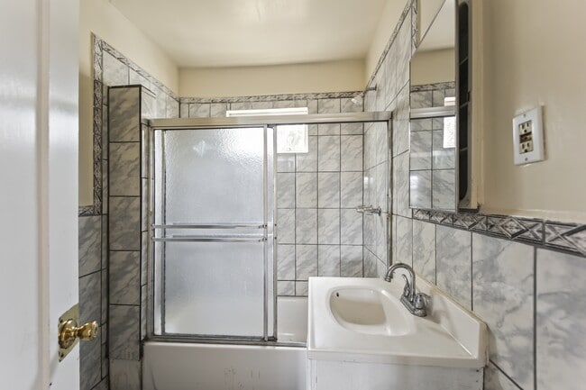 Photo - 3005 S Rimpau Blvd Unit 3003