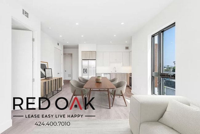 Building Photo - 12444 Chandler Blvd