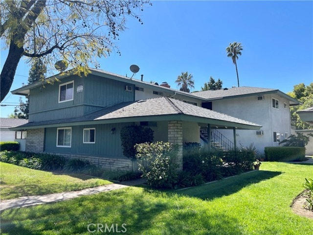 Photo - 2064 Evergreen St