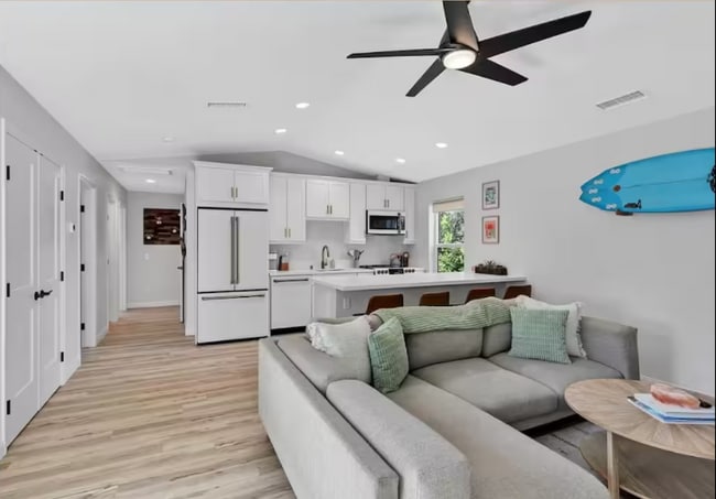 Photo - 1587 Starlight Dr House