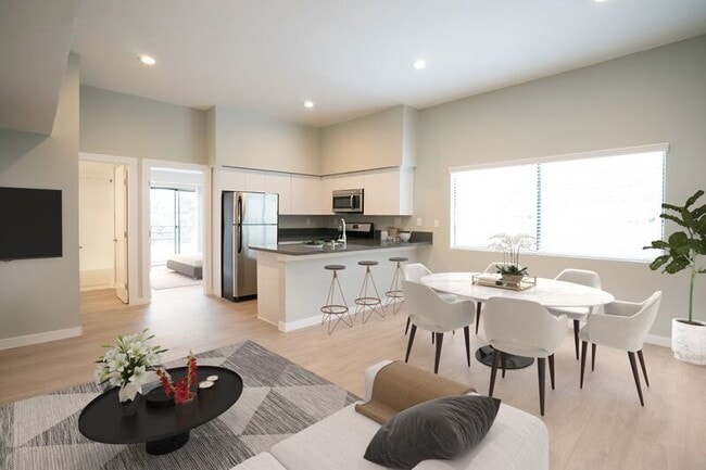 Building Photo - 3426 1st St