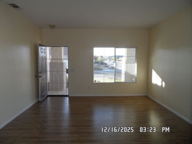 Photo - 4 Bedrooms, 2 Bathrooms, 3 Car Garage, 1899 sq. ft., Large Fenced, Front Yard Lawn, Near Schools ...