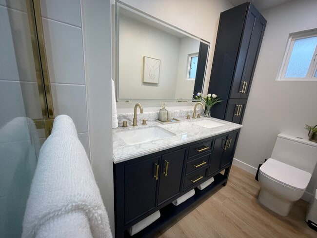 Photo - 2402 W Pomona St