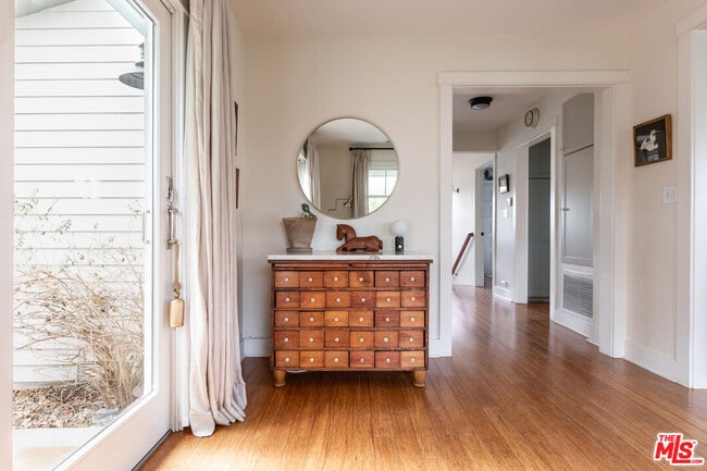 Photo - 6271 Saylin Ln