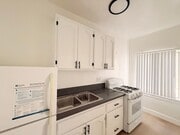 Photo - 1102 S Mariposa Ave Unit 109