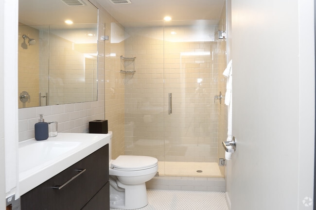 1BR,1BA-783SF - 888 Hilgard Furnished Residences