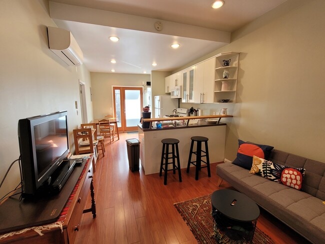 Building Photo - 1814 Arizona Ave Unit 1814