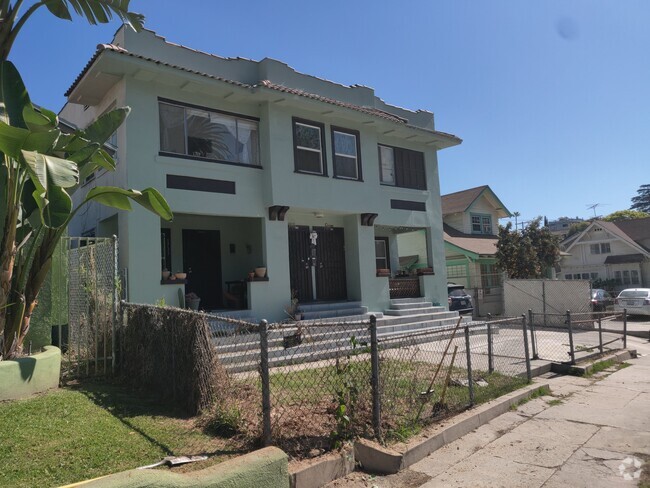 Building Photo - 1709 1/2 Park Ave Unit 1709 12 Rental