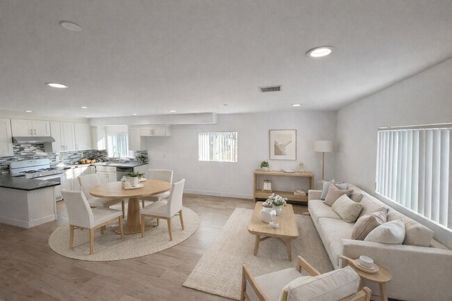 Photo - 3527 3/4 Siskiyou St