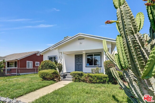 Photo - 1413 E 76th Pl