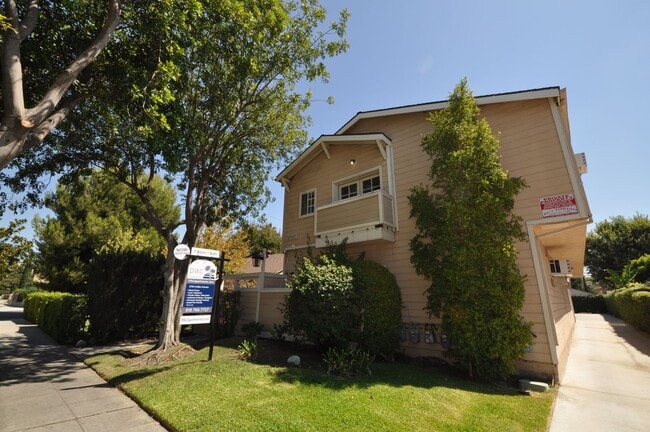 Building Photo - 5754 Colfax Ave Rental