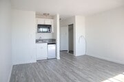 Photo - Bachelor Studio in Heart of Koreatown! Unit 309