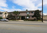 Photo - 6444 Tujunga Ave Apartments