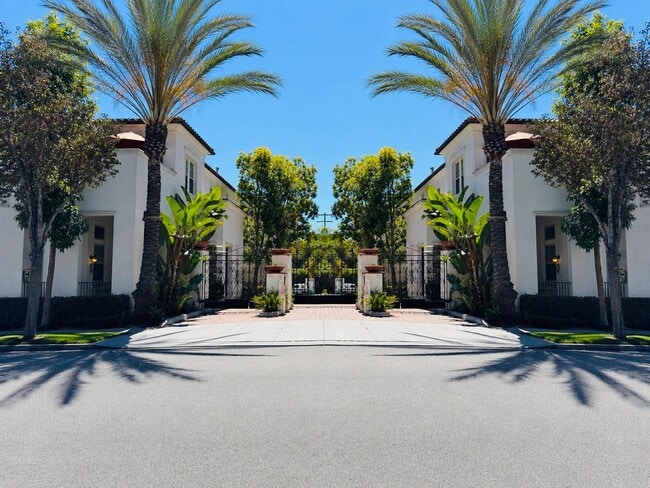 Photo - Beautifully Remodel Townhouse with AC & Two Car Garage!