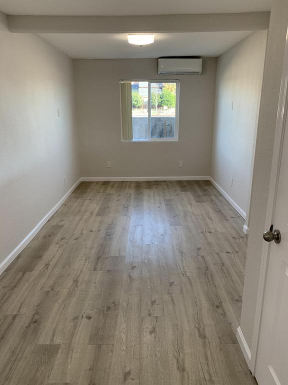 Photo - 13942 Iowa St