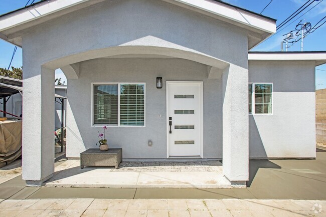 Building Photo - 9905 Lenore Dr Rental