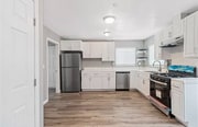 Photo - 211 W Buena Vista St Apartment Unit 1.5