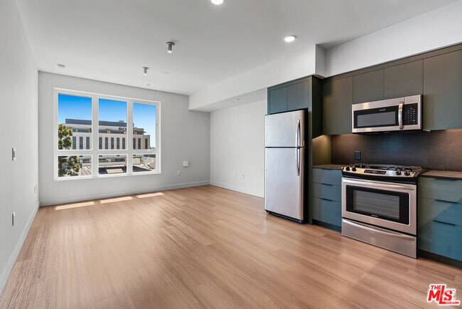 Building Photo - 10601 Washington Blvd Unit 707 Rental