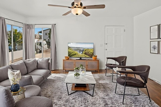 Photo - Emerson St Unit 3136