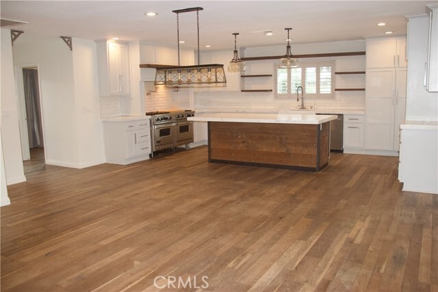 Photo - 9621 Central