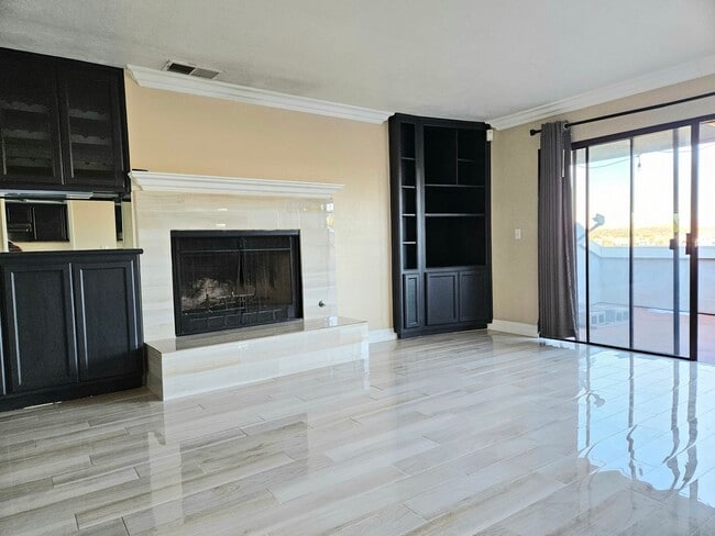 Photo - Beautiful condo ready for you to move into!