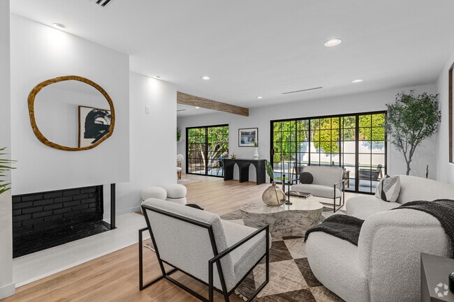 Building Photo - 16517 Hartsook St Rental