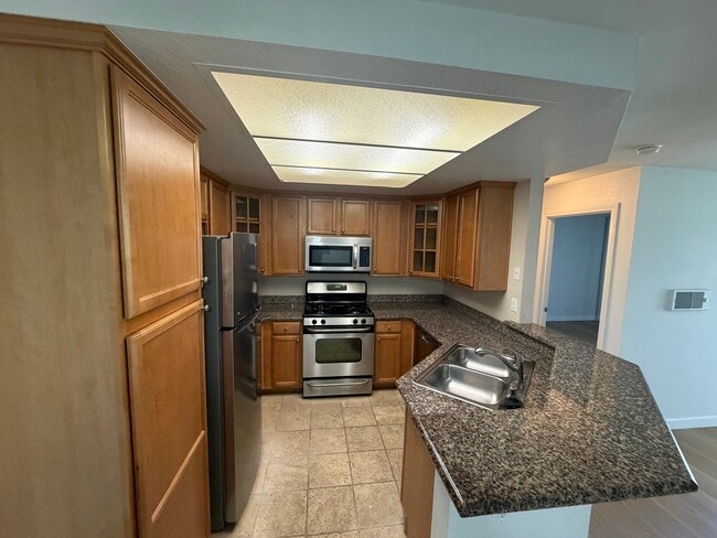 Building Photo - 12530 Carmel Creek Rd Unit 132