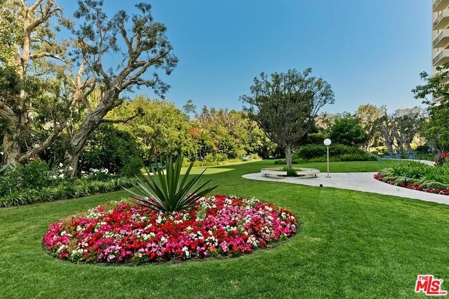 Photo - 2170 Century Pk E Unit 705