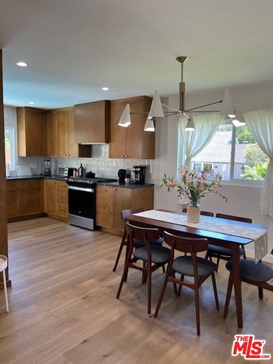 Photo - 5304 Baza Ave