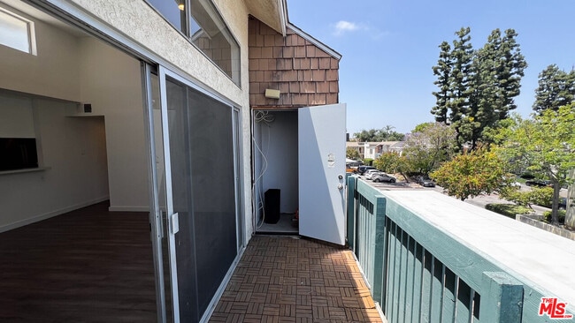 Photo - 5700 Etiwanda Ave