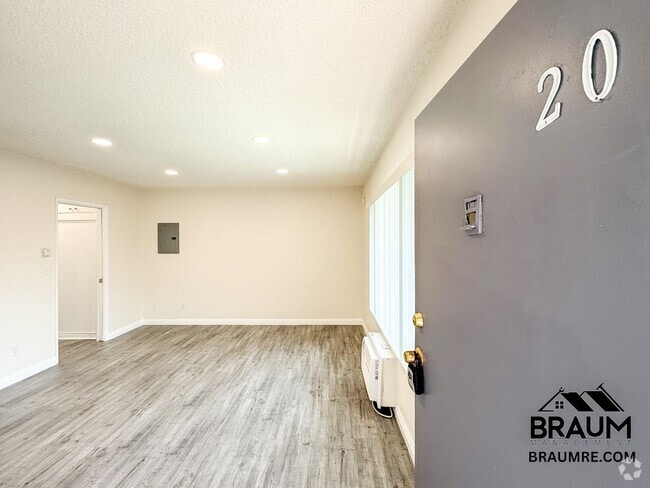 Building Photo - 5131 Buffalo Ave Rental