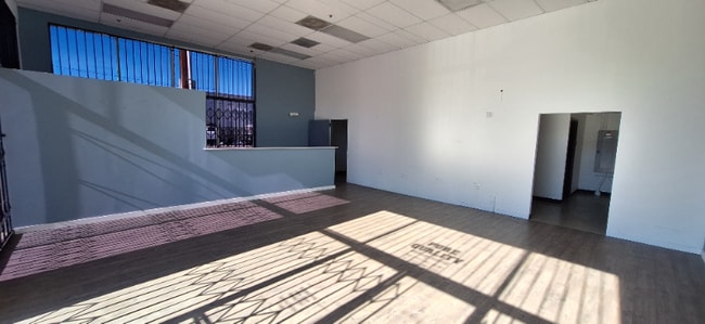 Photo - 8332 Sepulveda Blvd