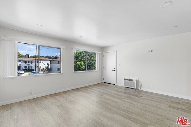Building Photo - 129 S Avenue 64 Unit 8