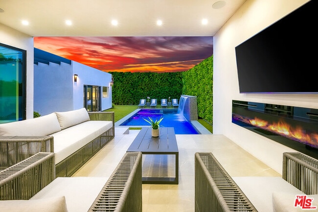 Photo - 1855 Stearns Dr