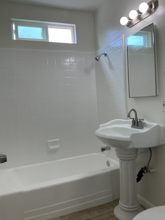 Photo - 1107 W Highland St Unit 3