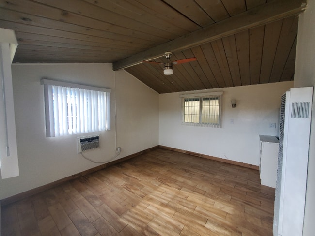 Photo - 4264 Mentone St Unit 4264