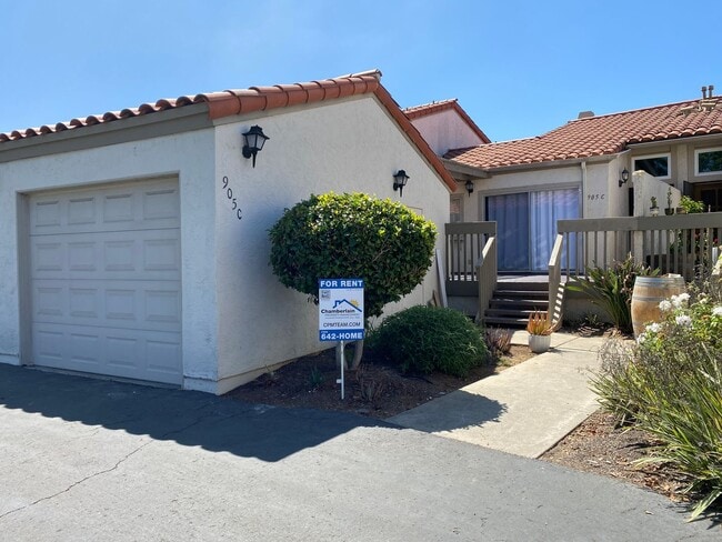 Building Photo - 3 BR Condo in Carlsbad! Close to Walking T...