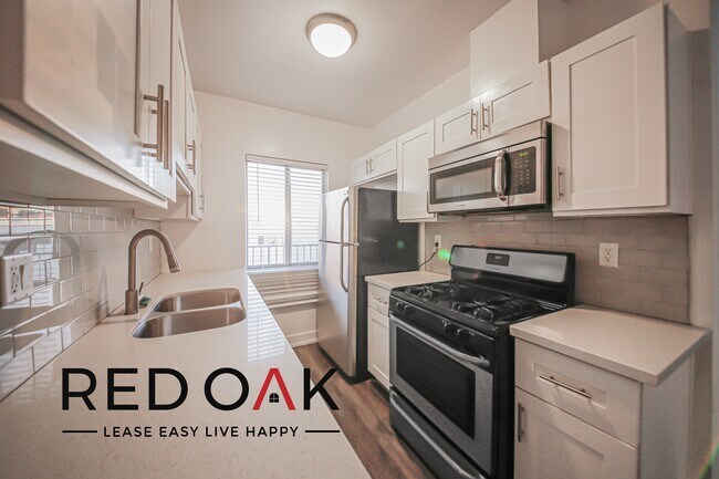 Photo - 5128 De Longpre Ave Unit 16