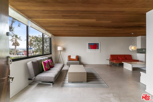 Photo - 6209 Pacific Ave Unit 102