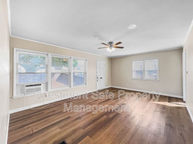 Building Photo - 2332 Westwood St Rental