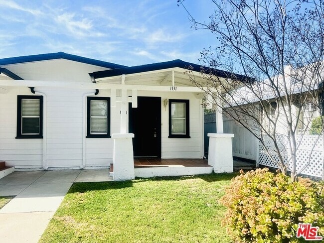 Photo - 1131 N Sierra Bonita Ave