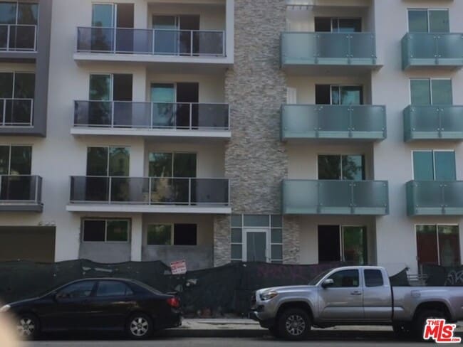 Building Photo - 4600 Coldwater Canyon Ave