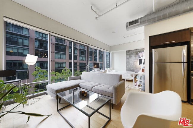 Photo - 1100 S Hope St Condo Unit 913