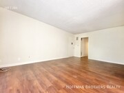 Photo - 7010 Lanewood Ave Unit 205