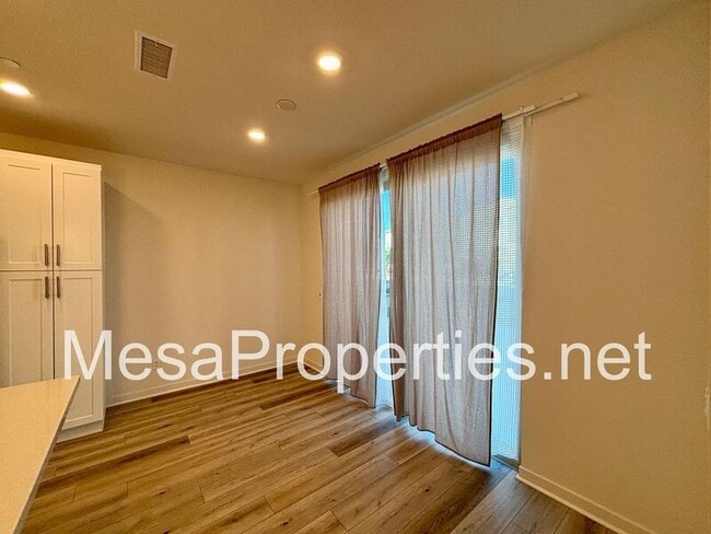 Photo - 3550 E Pollock St