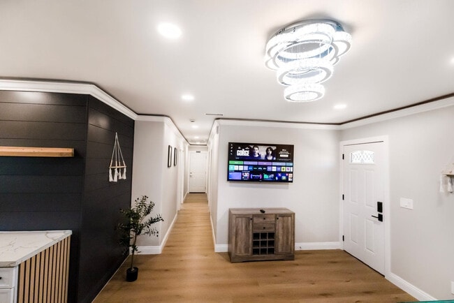 Photo - 6168 Cumberland St Unit SI ID1471805P