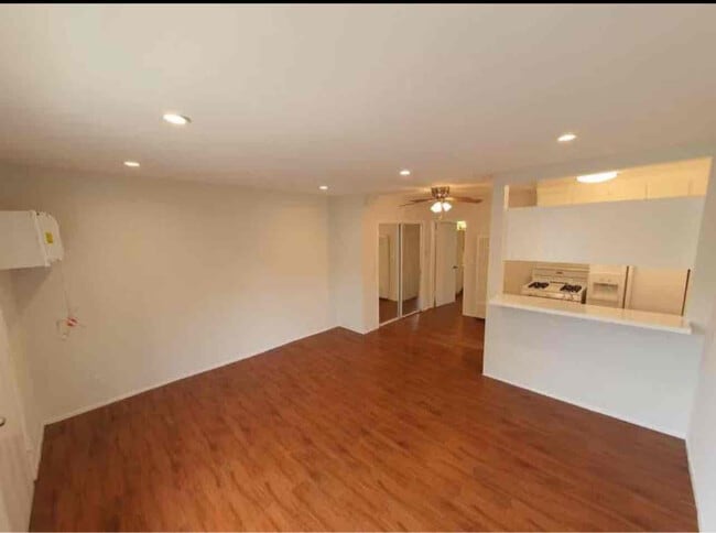 Photo - 4660 Kester Ave Unit 206
