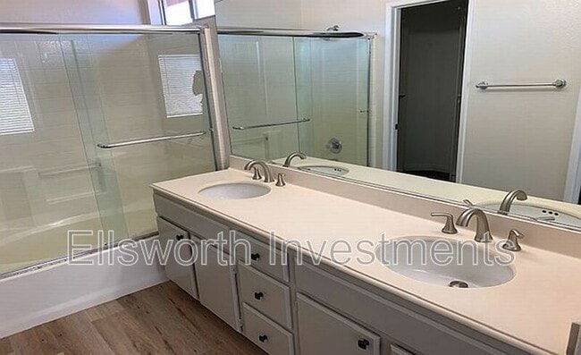 Photo - 744 Cardona Ave