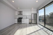 Photo - 941 Fedora St