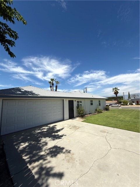 Photo - 24471 University Ave